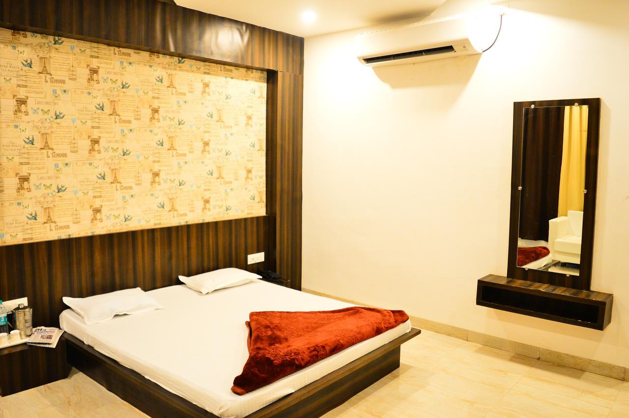 Hotel City Palace Ujjain Exterior photo